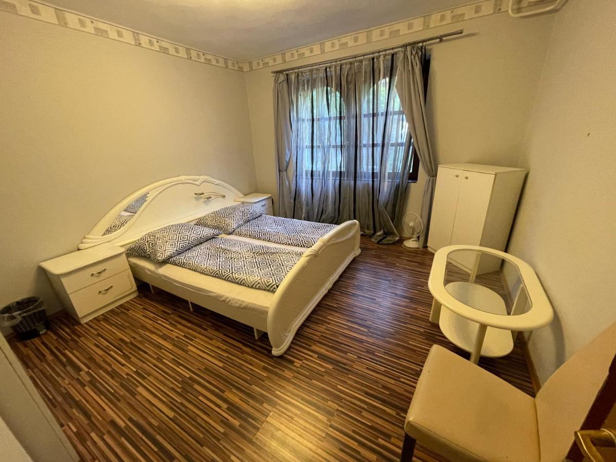 Szimpla Vendeghaz Otel Miskolc Dış mekan fotoğraf