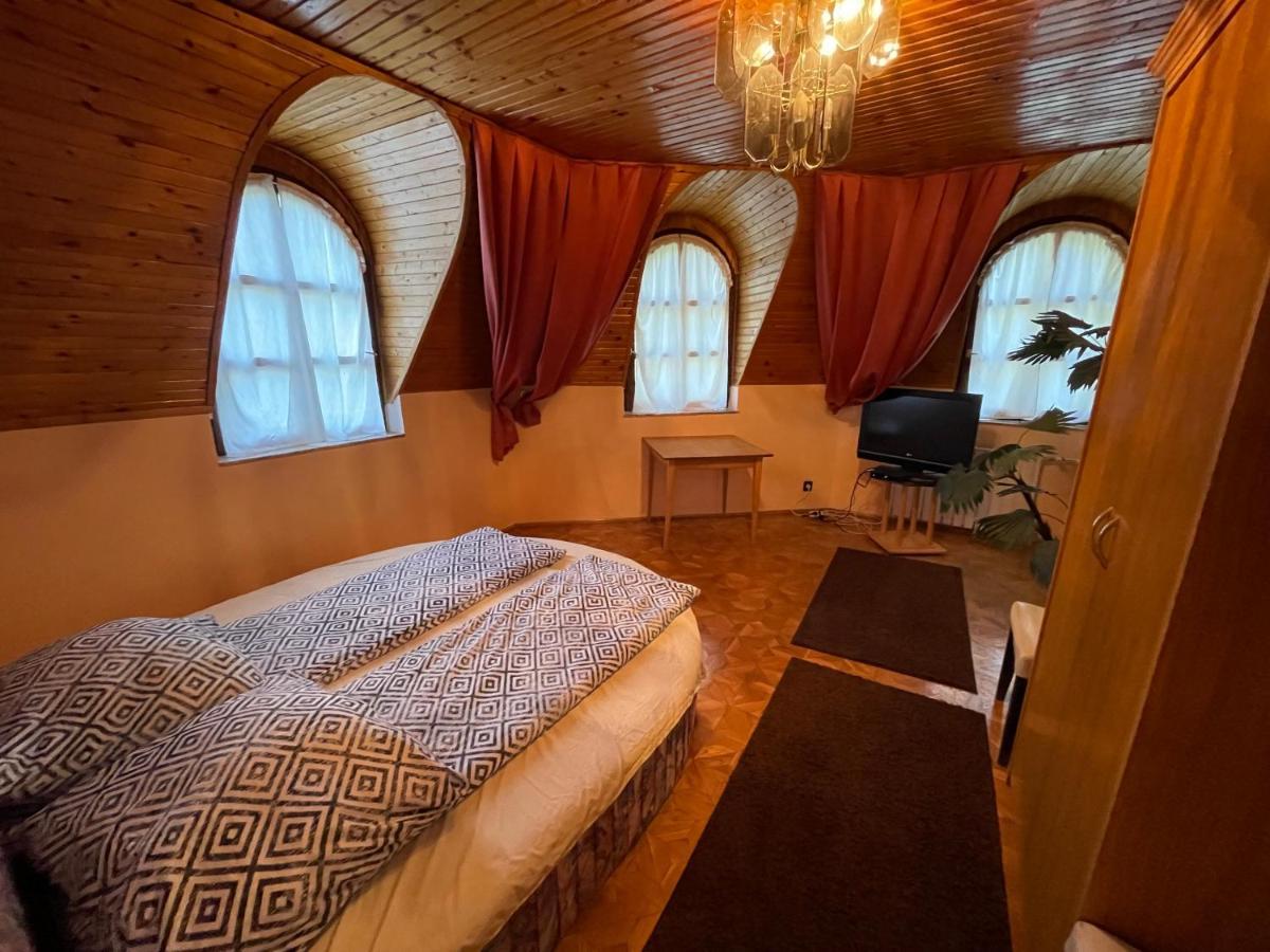 Szimpla Vendeghaz Otel Miskolc Dış mekan fotoğraf